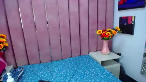 Snapshot of sharim_jaimes chatting on March 7, 6:54 pm Sharim online show from March 7, 6:54 pm