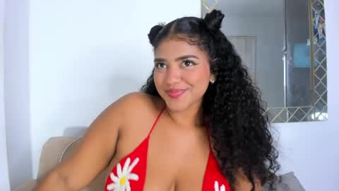 Sharlot online show from April 16, 2:18 pm