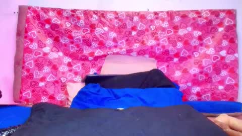 Snapshot of sharlott_kiss chatting on February 14, 2:54 pm Sharlott online show from February 14, 2:54 pm