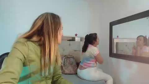 Snapshot of sharlotte__jones chatting on February 11, 2:46 pm Sara online show from February 11, 2:46 pm