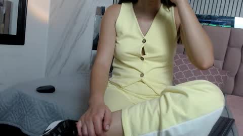 Sara online show from January 19, 1:59 pm