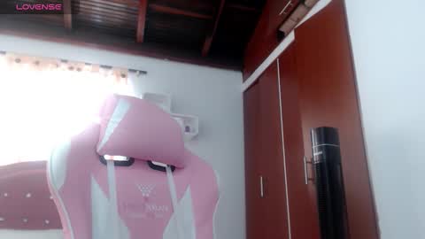 sharlotte  online show from November 20, 3:23 pm