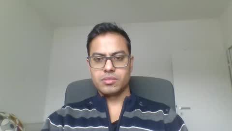 Snapshot of sharmamanxyz chatting on February 4, 10:32 am sharmamanxyz online show from February 4, 10:32 am