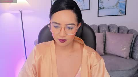 Snapshot of sharon_breezee chatting on November 24, 12:10 am sharon_breezee online show from November 24, 12:10 am