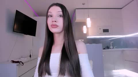 Snapshot of sharonforever chatting on November 28, 7:00 am Sharon online show from November 28, 7:00 am