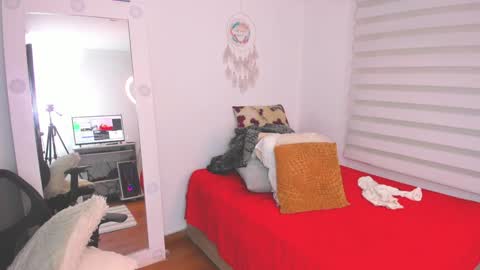 Sharon online show from January 8, 7:03 pm