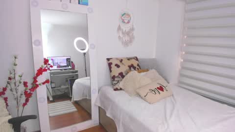 Sharon online show from January 17, 3:43 pm