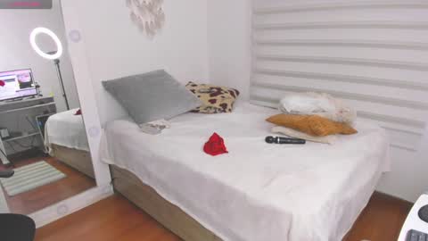 Sharon online show from February 4, 5:45 pm