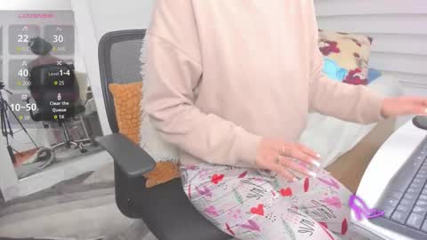 Sharon online show from December 5, 1:31 pm