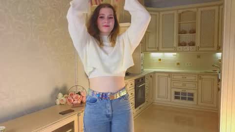 Snapshot of shaunaheiple chatting on November 23, 4:23 am Alexandra online show from November 23, 4:23 am