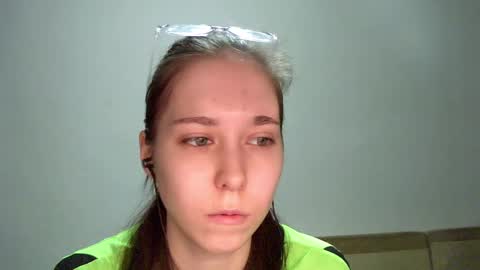 Annette online show from December 16, 5:23 am