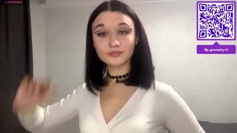 May online show from November 3, 3:13 pm