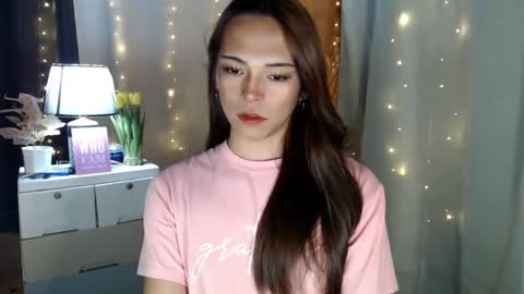 Snapshot of shawntel_cutiee chatting on December 6, 10:49 am shawniee 3 online show from December 6, 10:49 am
