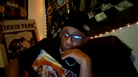 shawnvegas67 online show from December 18, 2:17 am