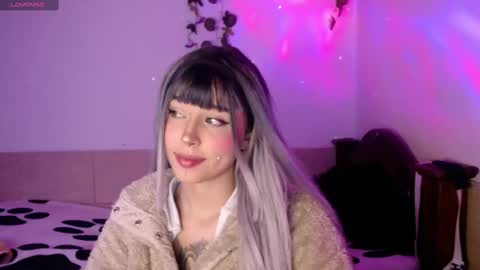 Shayla 3 online show from October 14, 9:04 pm