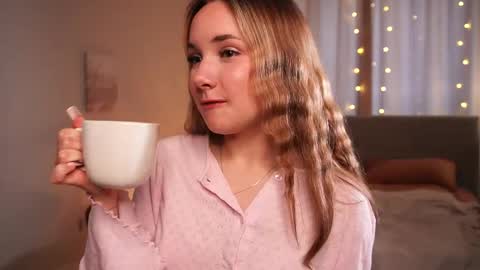 shebuny online show from March 7, 4:20 am