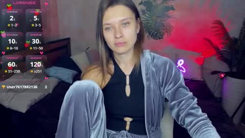 Snapshot of sheillatyler chatting on October 23, 9:41 am Alexis online show from October 23, 9:41 am