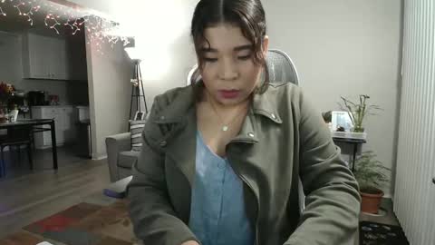 Snapshot of sheilyn_smith chatting on November 25, 5:40 am sheilyn_smith online show from November 25, 5:40 am