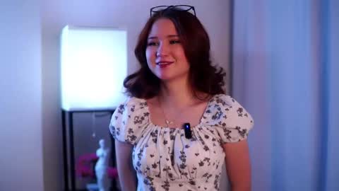 Snapshot of sheliamuyres chatting on February 4, 1:39 pm Lina online show from February 4, 1:39 pm