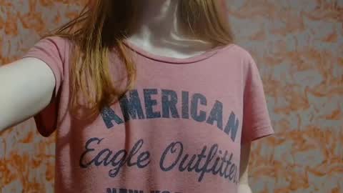 Snapshot of shelikessoymilk chatting on December 19, 6:23 am Erika online show from December 19, 6:23 am