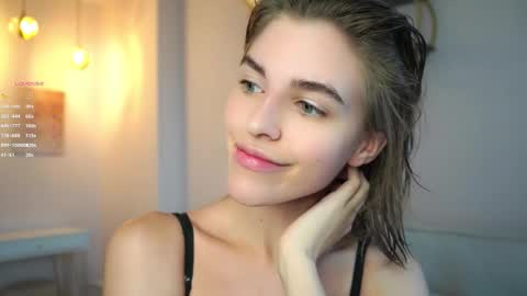 Snapshot of shelleyharn chatting on September 17, 1:07 am Alex online show from September 17, 1:07 am