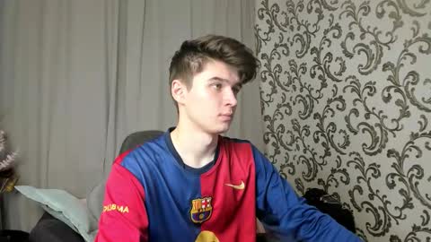 Max online show from October 12, 7:13 pm