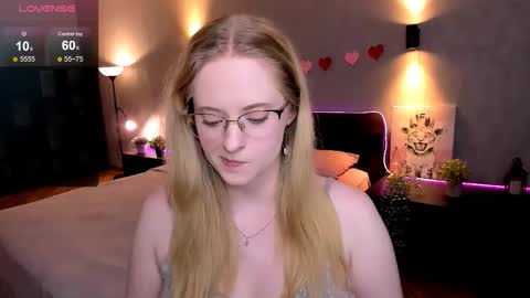 Hello guys my name is Aemilia online show from September 11, 8:25 am