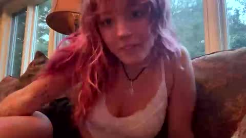 shh_itsmoon online show from September 23, 11:41 pm