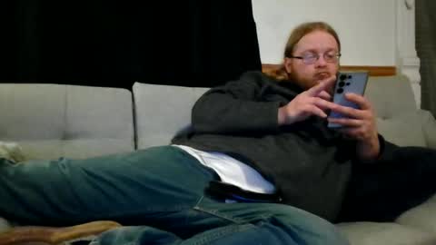 Snapshot of shifty885 chatting on November 16, 1:55 am shifty885 online show from November 16, 1:55 am