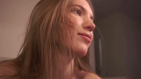 Snapshot of shiningstarrr chatting on January 9, 12:19 pm Nika online show from January 9, 12:19 pm