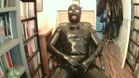 Shiny Gary online show from January 18, 1:37 pm