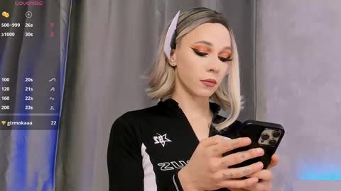 Snapshot of shinyjen chatting on December 13, 3:21 pm Jennifer Streaming time online show from December 13, 3:21 pm