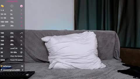 Snapshot of shinyjen chatting on January 28, 4:52 pm Jennifer Streaming time online show from January 28, 4:52 pm