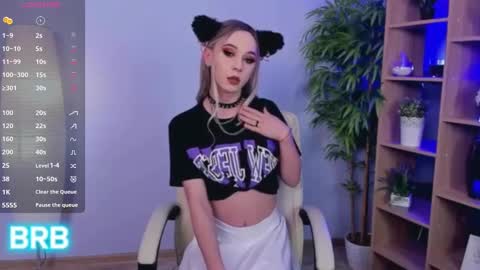 Snapshot of shinyjen chatting on February 18, 4:58 am Jennifer Streaming time online show from February 18, 4:58 am