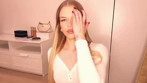 shirapung online show from April 19, 6:10 pm