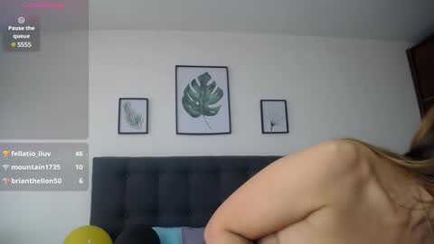 Snapshot of shirly_vannicelli chatting on January 2, 8:24 pm shirly online show from January 2, 8:24 pm