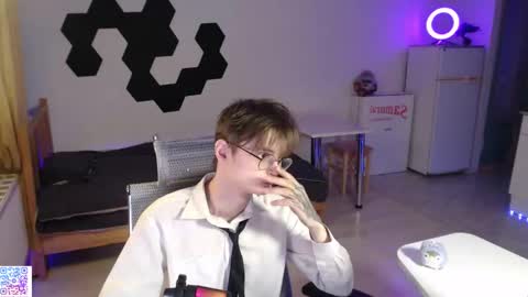 Snapshot of shiromy_ chatting on November 21, 10:30 pm shiromy_ online show from November 21, 10:30 pm