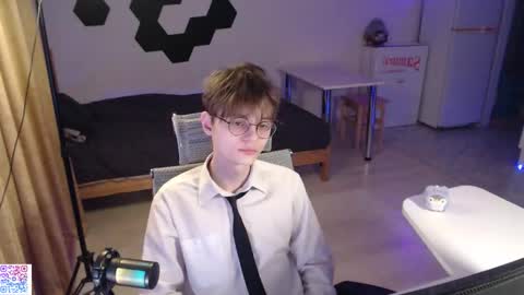 Snapshot of shiromy_ chatting on November 29, 6:11 pm shiromy_ online show from November 29, 6:11 pm