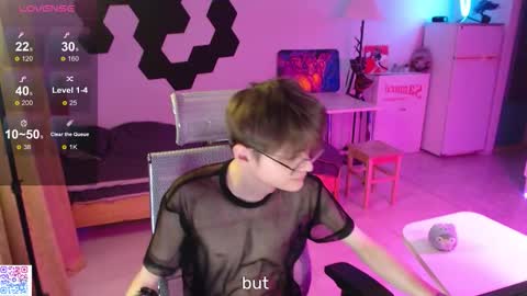 shiromy_ online show from December 16, 6:35 pm