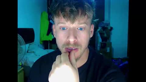 Cick Goreskin online show from November 19, 2:11 am