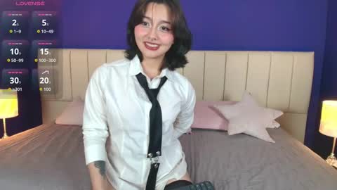 Snapshot of shizuko___ chatting on October 13, 8:31 pm Valentina online show from October 13, 8:31 pm
