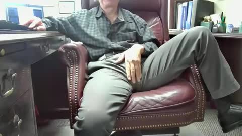 nikolas send dm for an appointment online show from November 14, 1:21 pm