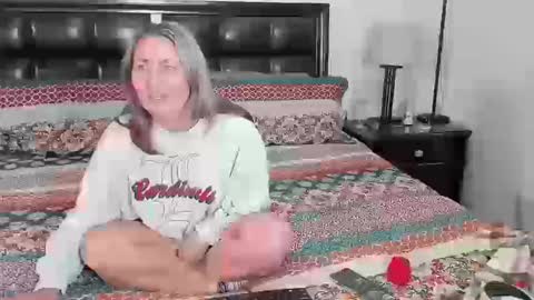 Snapshot of shortstuff79 chatting on October 12, 10:42 pm shortstuff79 online show from October 12, 10:42 pm