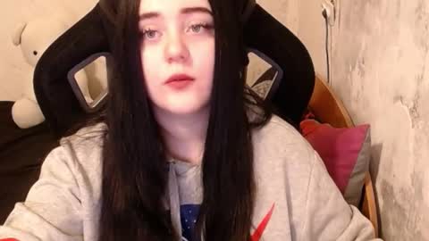 Snapshot of show_for_you chatting on January 8, 11:21 am show_for_you online show from January 8, 11:21 am