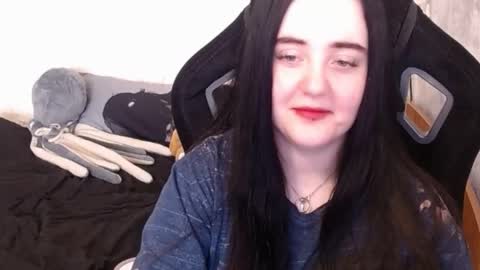 Snapshot of show_for_you chatting on March 6, 8:08 am show_for_you online show from March 6, 8:08 am