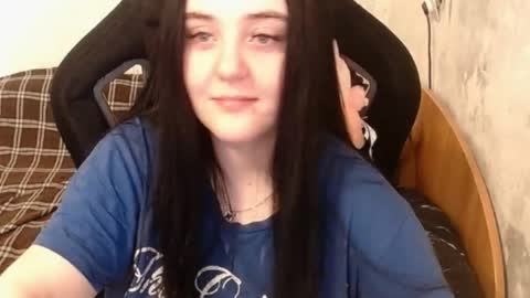 Snapshot of show_for_you chatting on September 11, 10:59 am show_for_you online show from September 11, 10:59 am