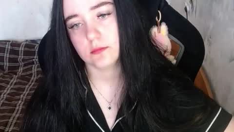 Snapshot of show_for_you chatting on September 18, 11:45 am show_for_you online show from September 18, 11:45 am