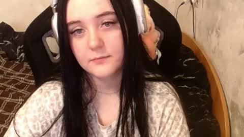 Snapshot of show_for_you chatting on September 24, 11:13 am show_for_you online show from September 24, 11:13 am