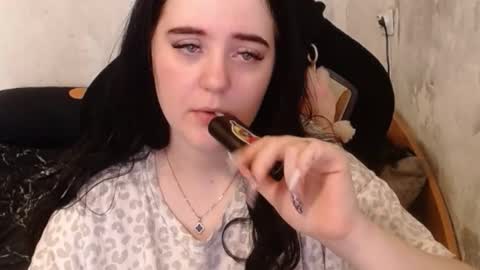 Snapshot of show_for_you chatting on October 6, 8:23 am show_for_you online show from October 6, 8:23 am