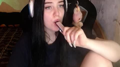 Snapshot of show_for_you chatting on December 3, 6:39 pm show_for_you online show from December 3, 6:39 pm